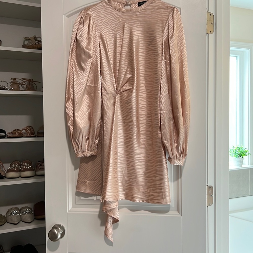 Short night dress